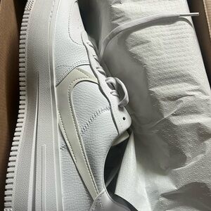 Nike White Athletic Shoes Iconic Design